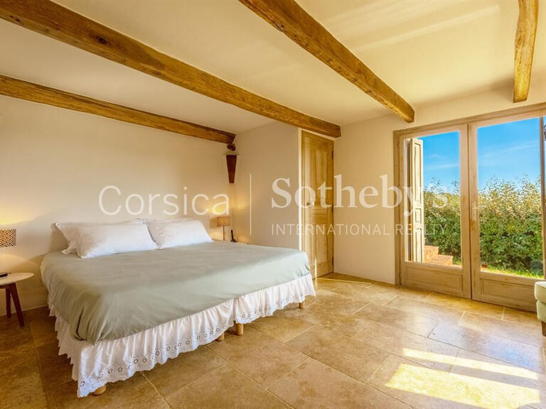 Maison Porto-Vecchio - 4 chambres - 133m²