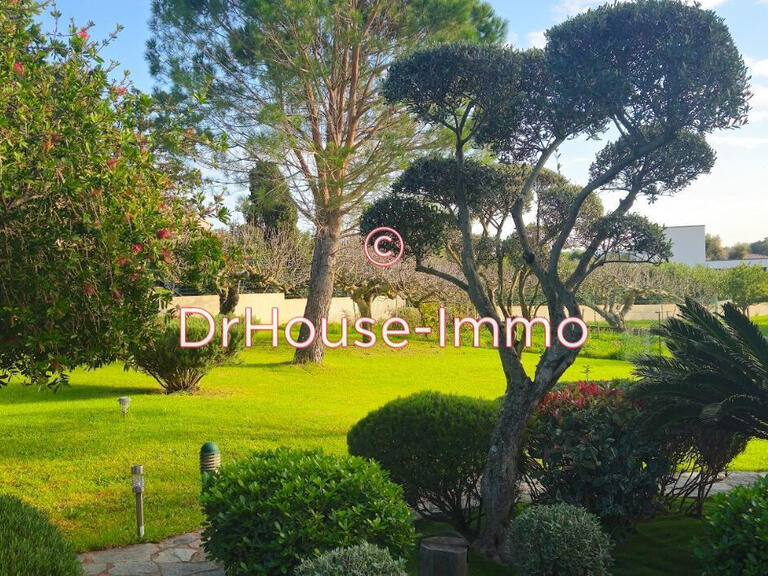 Villa Porto-Vecchio - 8 bedrooms - 300m²