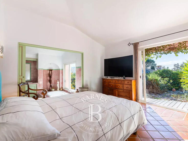 Villa Porto-Vecchio - 4 bedrooms - 200m²