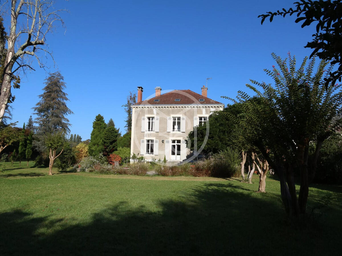 Villa Pouillon