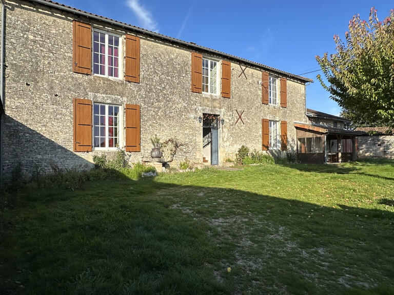 Maison Poursac - 4 chambres - 210m²