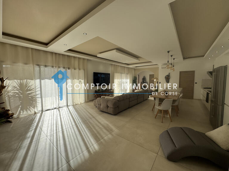 Villa Prunelli-di-Fiumorbo - 4 bedrooms - 141m²