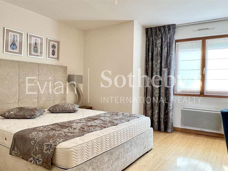 Appartement Publier - 3 chambres - 219m²