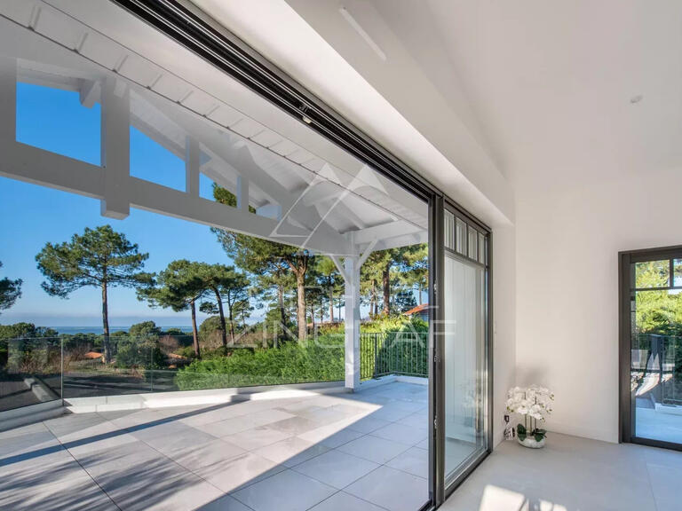 Maison Pyla-sur-mer - 5 chambres - 238m²