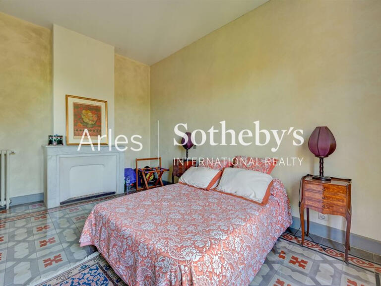 Vente Maison Raphele-les-arles - 5 chambres