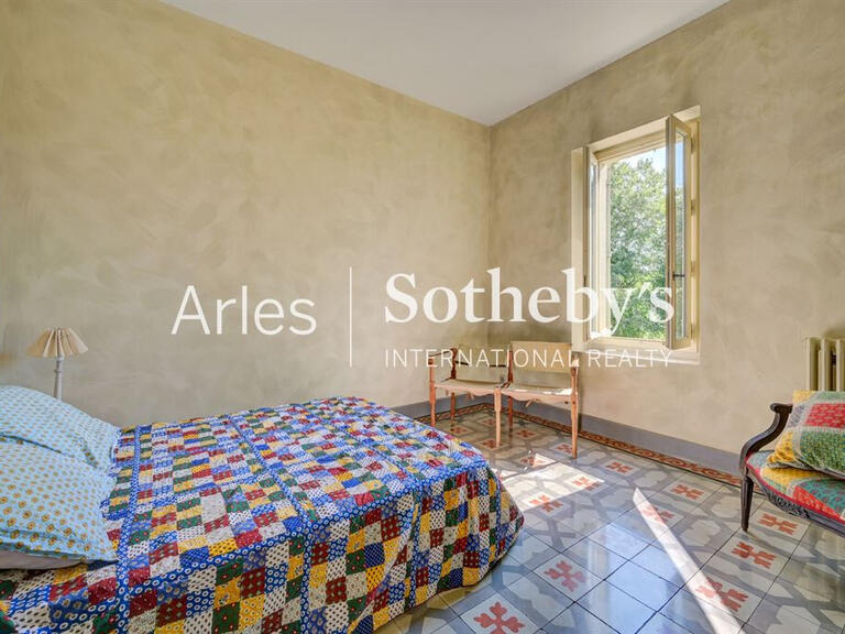 Vente Maison Raphele-les-arles - 5 chambres