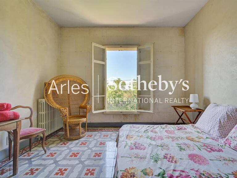 Vente Maison Raphele-les-arles - 5 chambres