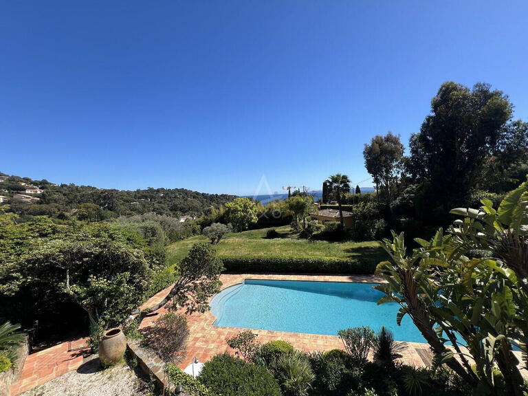 Sale House Rayol-Canadel-sur-Mer - 8 bedrooms