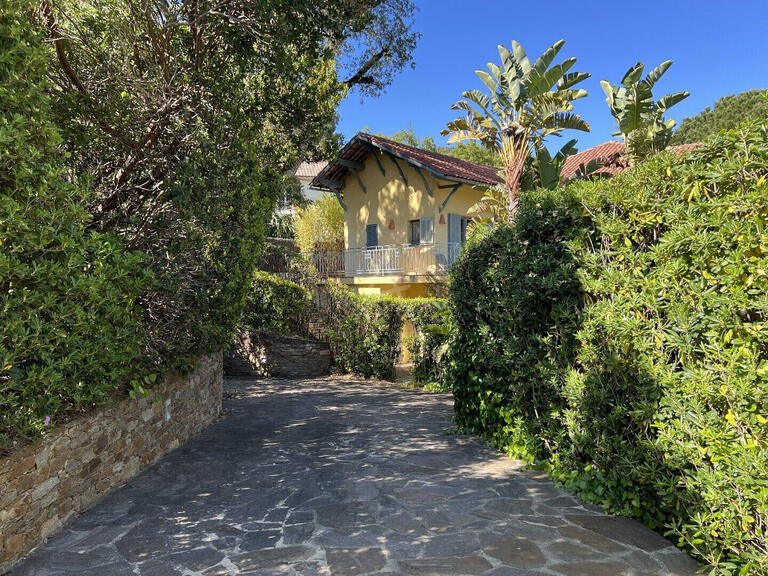 Sale House Rayol-Canadel-sur-Mer - 8 bedrooms