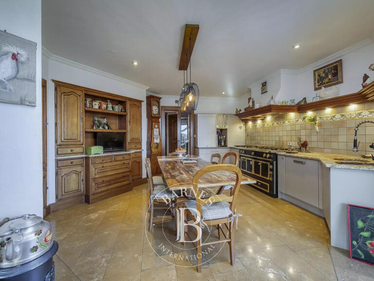 Maison Reignier - 3 chambres - 253m²