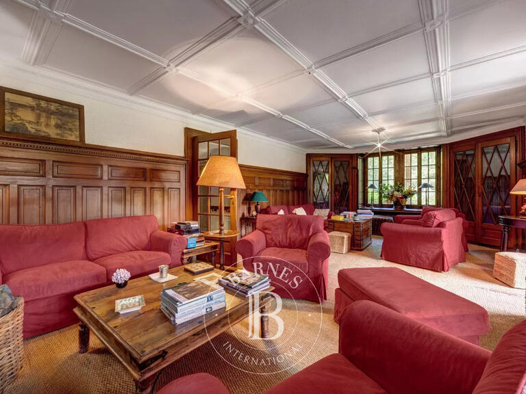 Propriété Reignier - 6 chambres - 747m²