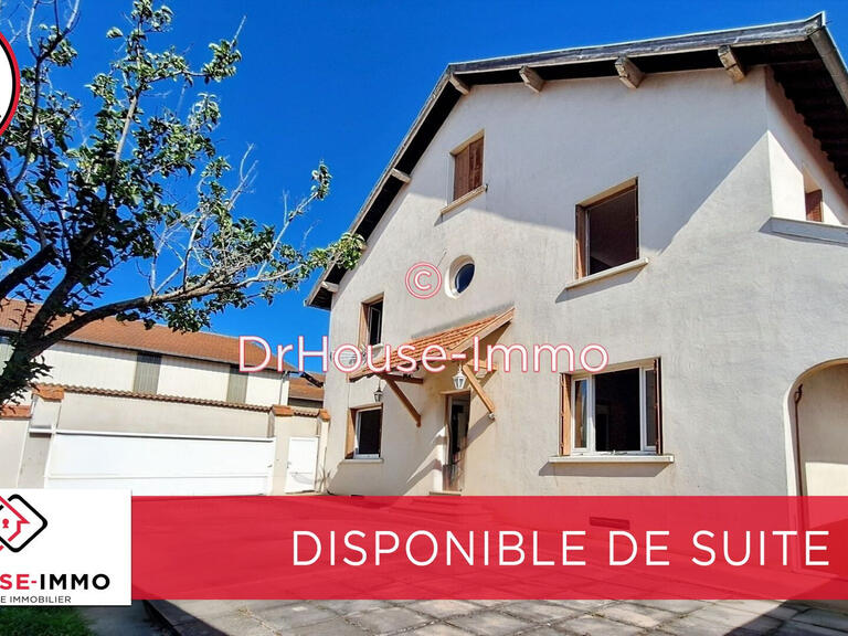 Villa Rillieux-la-Pape - 4 bedrooms - 166m²