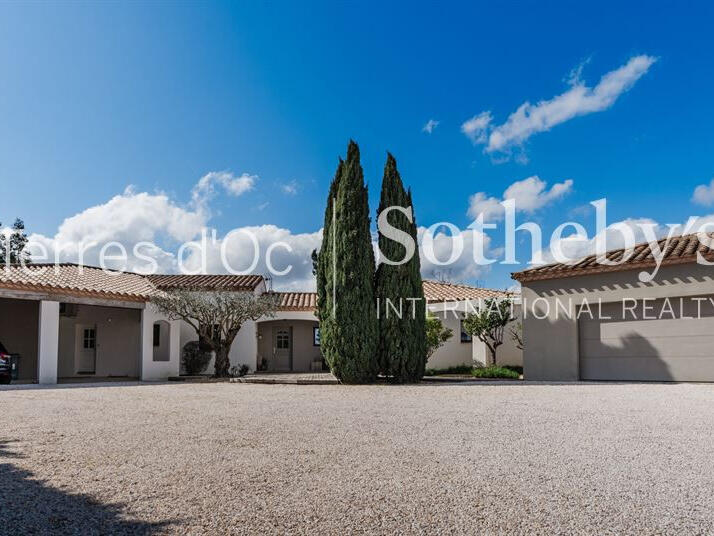 Maison Rivesaltes - 6 chambres - 252m²