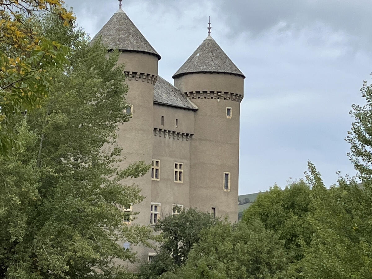 Castle Rivière-sur-Tarn