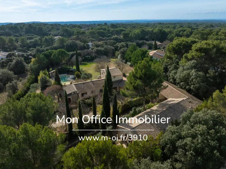 House Rognes - 9 bedrooms - 300m²