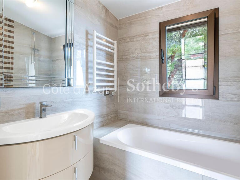 Sale Apartment Roquebrune-Cap-Martin - 3 bedrooms