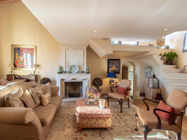 Maison Roquebrune-Cap-Martin - 4 chambres - 266m²