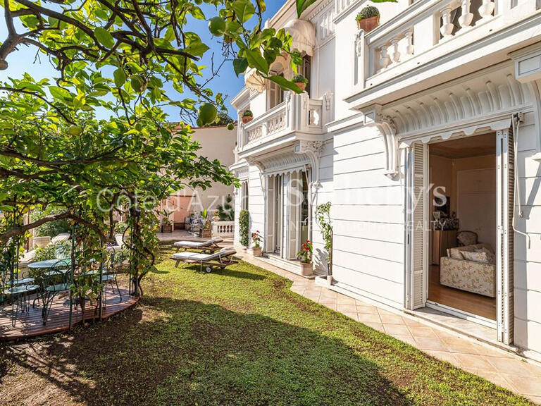 Maison Roquebrune-Cap-Martin - 4 chambres - 220m²