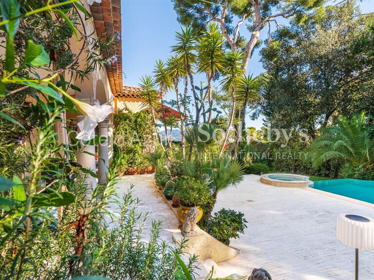 Maison Roquebrune-Cap-Martin - 4 chambres - 368m²