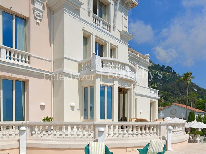 Maison Roquebrune-Cap-Martin - 10 chambres - 963m²