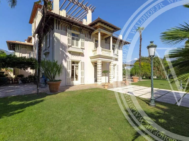 Propriété Roquebrune-Cap-Martin - 10 chambres - 748m²