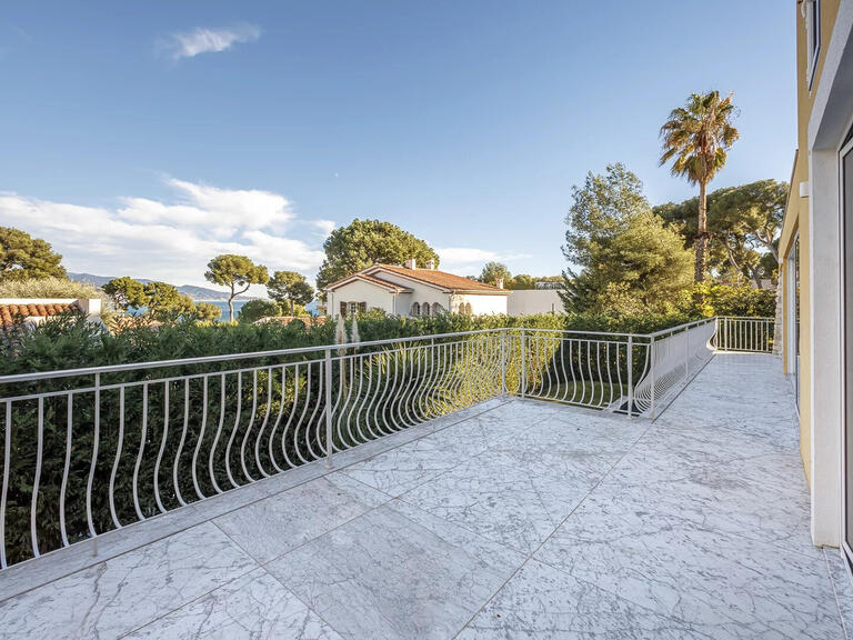 Villa Roquebrune-Cap-Martin - 4 bedrooms - 242m²