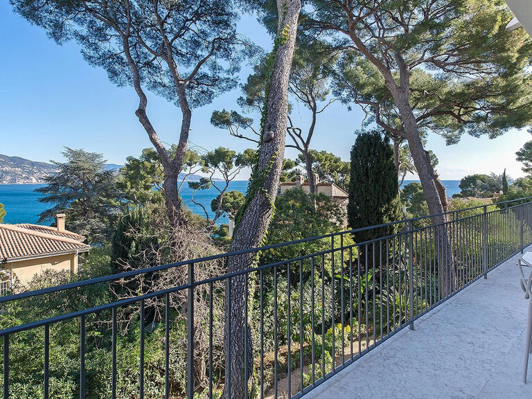 Villa Roquebrune-Cap-Martin - 4 bedrooms - 198m²