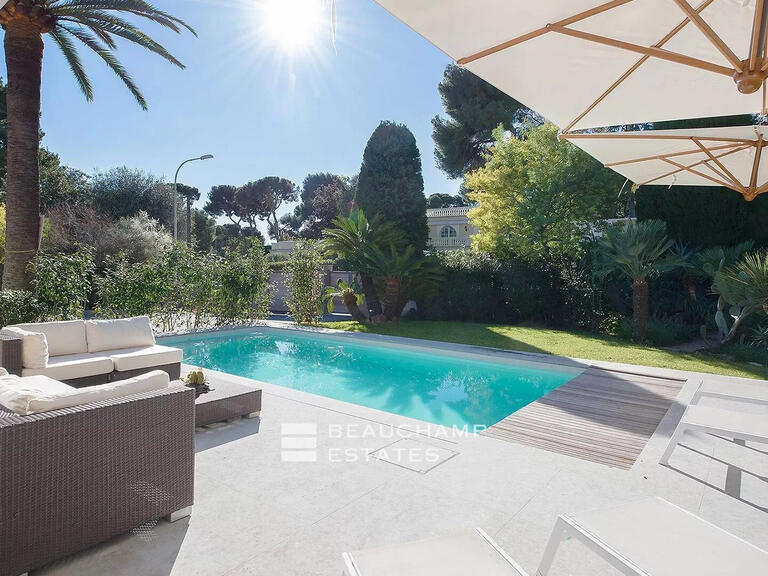 Villa Roquebrune-Cap-Martin - 4 bedrooms - 198m²