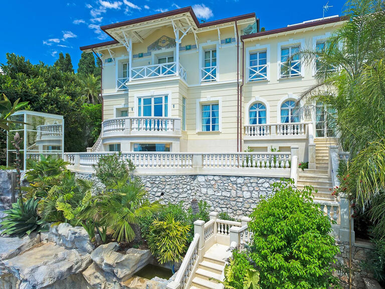 Villa Roquebrune-Cap-Martin - 5 bedrooms - 400m²