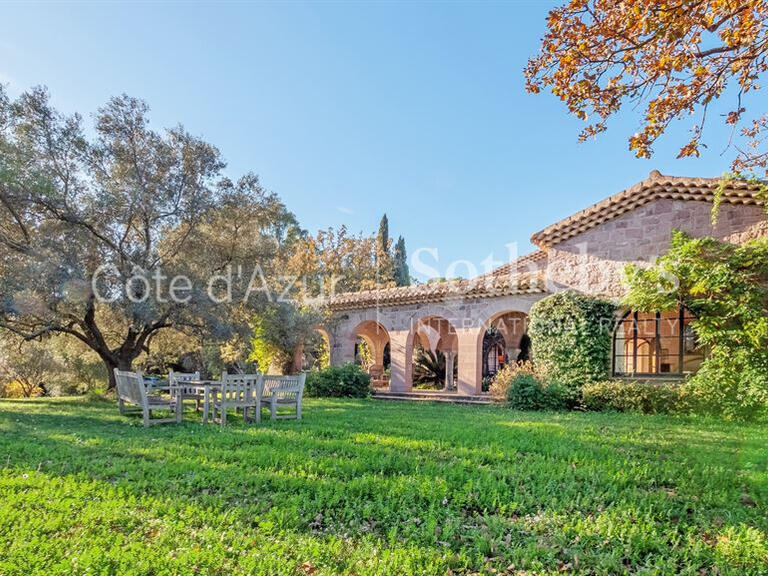 House Roquebrune-sur-Argens - 8 bedrooms - 391m²