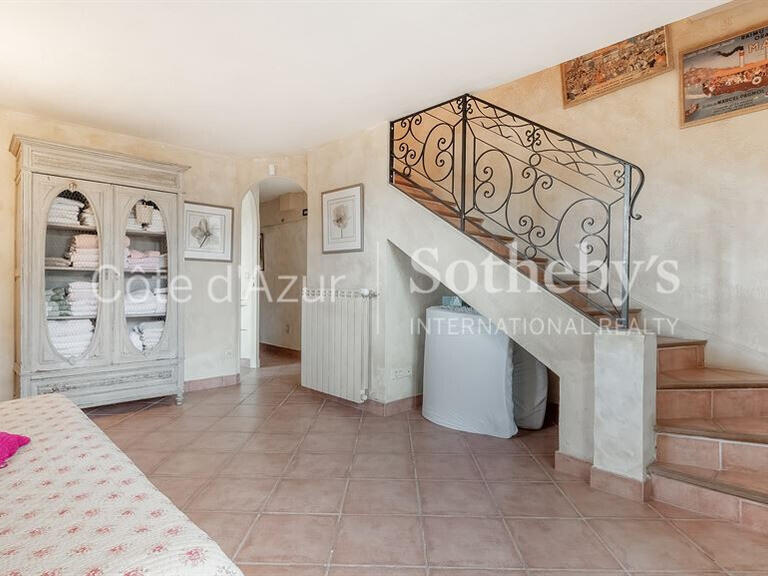 House Roquebrune-sur-Argens - 8 bedrooms - 391m²