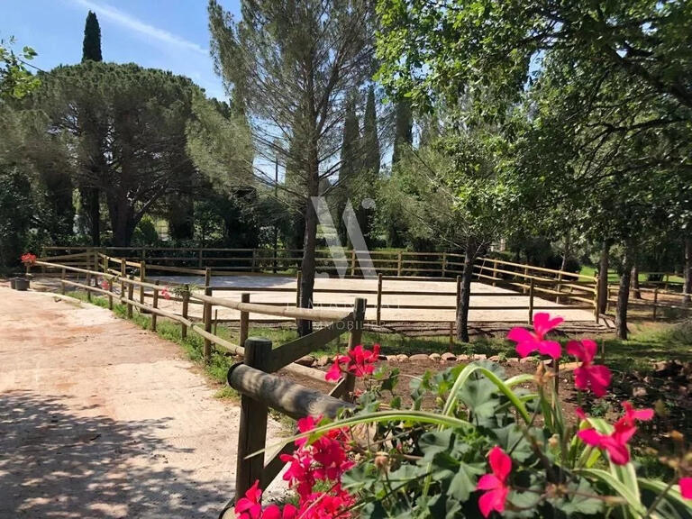 Vente Propriété équestre Roquebrune-sur-Argens - 10 chambres