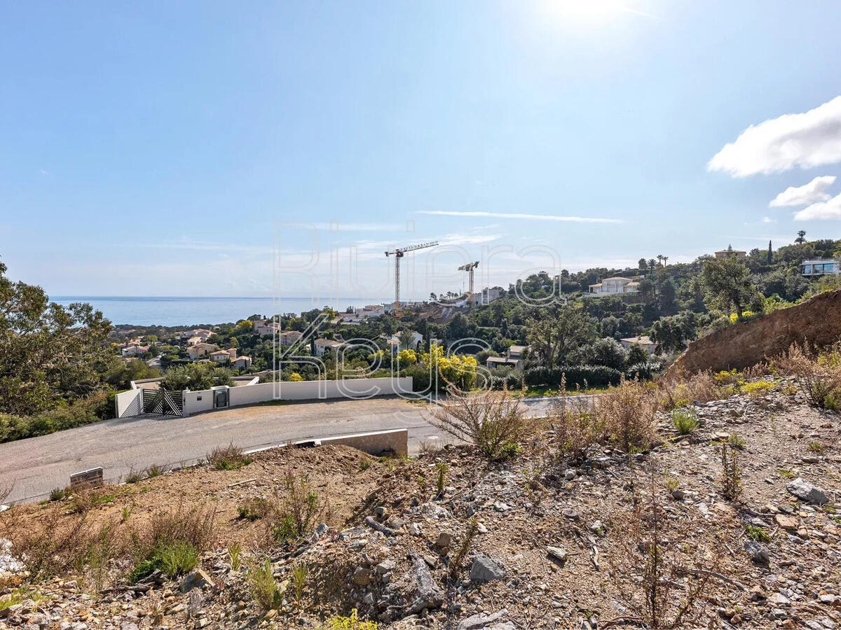 Terrain Roquebrune-sur-Argens