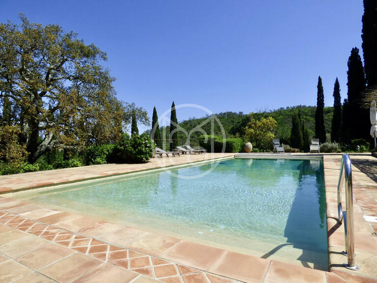 Vente Villa Roquebrune-sur-Argens - 8 chambres