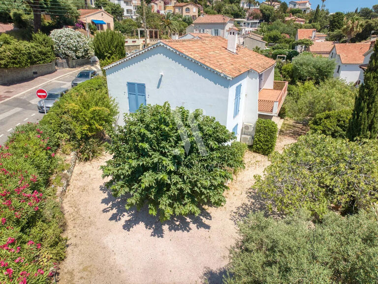 Villa Roquebrune-sur-Argens - 4 bedrooms - 180m²