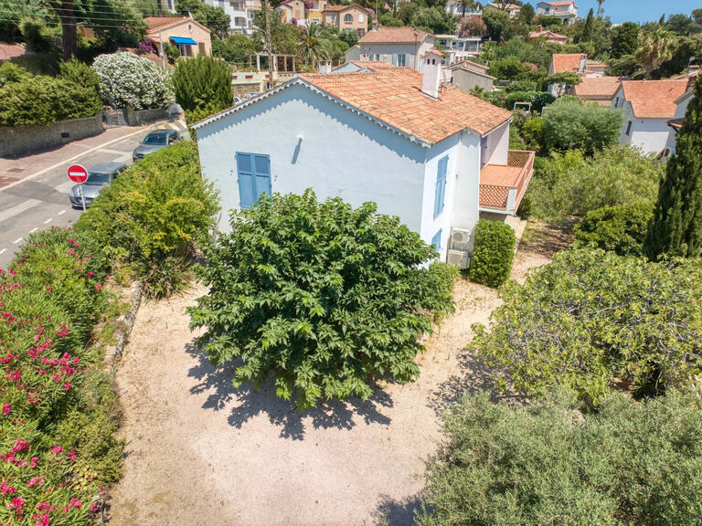 Villa Roquebrune-sur-Argens - 4 bedrooms - 180m²