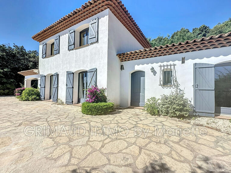 Villa Roquebrune-sur-Argens - 5 bedrooms - 151m²