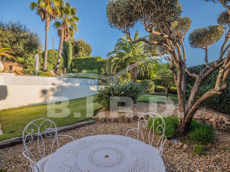 Villa Roquebrune-sur-Argens - 4 bedrooms - 177m²