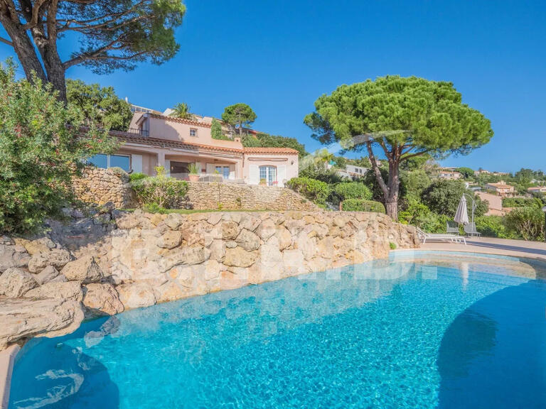 Villa Roquebrune-sur-Argens - 4 chambres - 190m²