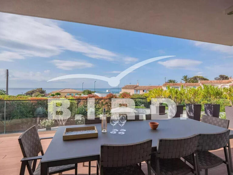 Villa Roquebrune-sur-Argens - 4 chambres - 210m²