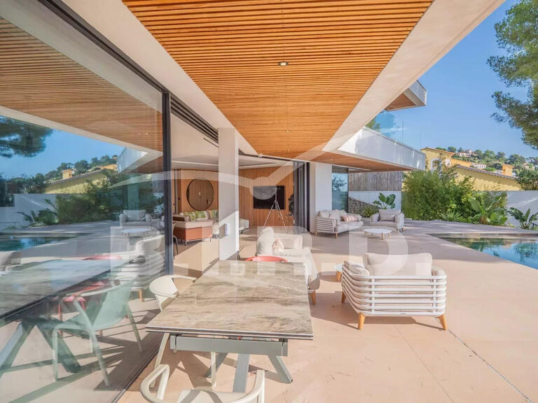 Villa Roquebrune-sur-Argens - 5 bedrooms - 260m²