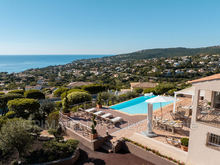 Villa Roquebrune-sur-Argens - 4 chambres - 140m²