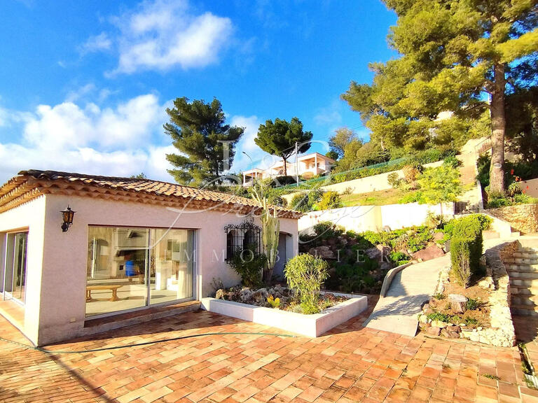 Villa Roquebrune-sur-Argens - 5 bedrooms - 350m²