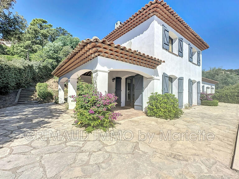 Villa Roquebrune-sur-Argens - 5 bedrooms - 151m²