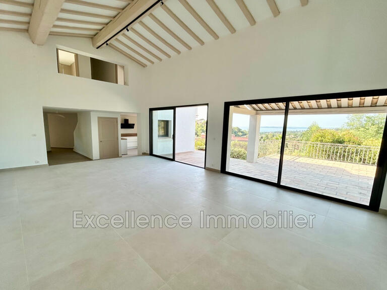 Villa Roquebrune-sur-Argens - 4 bedrooms - 135m²