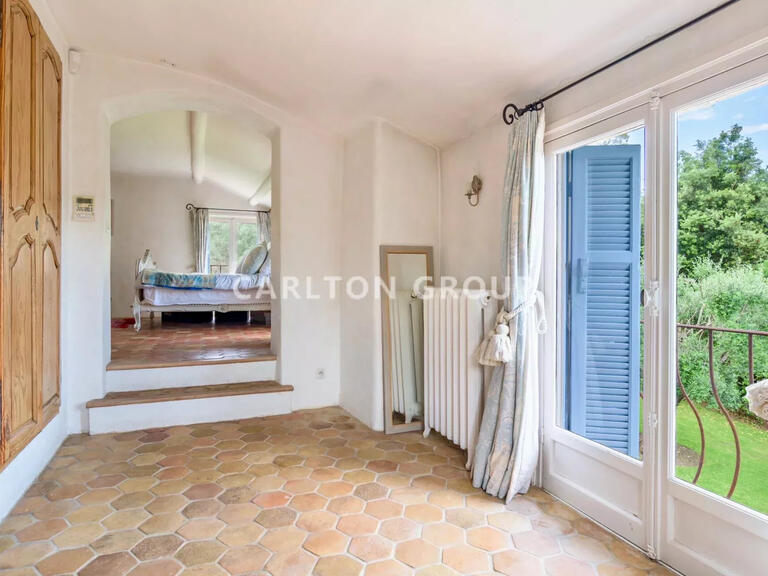 Maison Roquefort-les-Pins - 4 chambres - 250m²