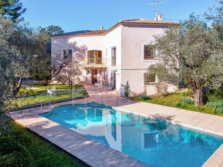 House Roquefort-les-Pins - 4 bedrooms - 163m²