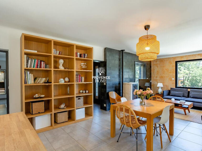 Propriété Roussillon - 5 chambres - 215m²