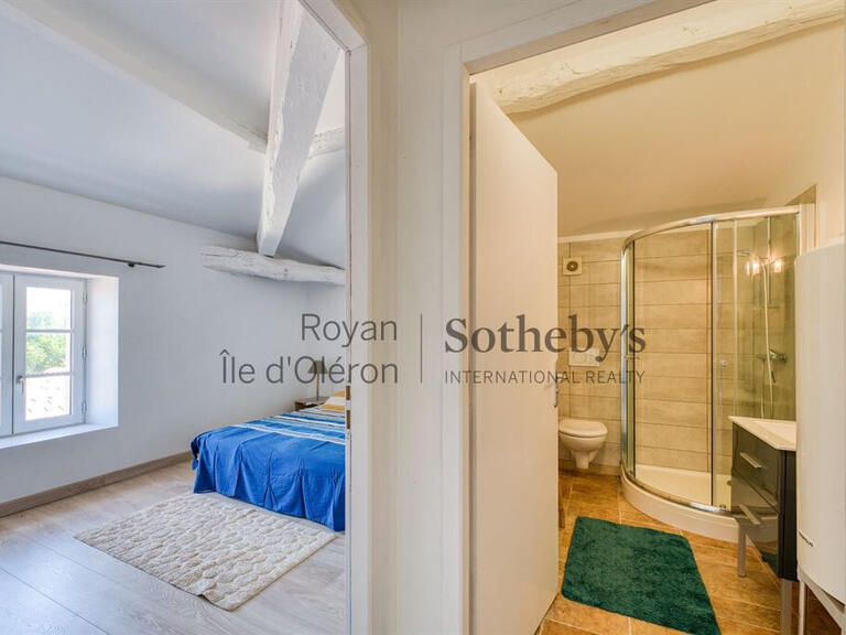 Propriété Royan - 9 chambres - 418m²