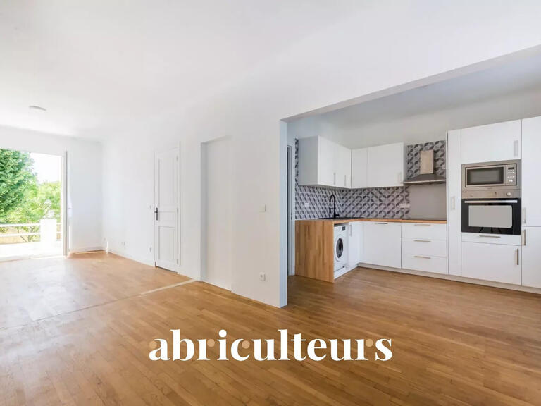 House Rueil-Malmaison - 2 bedrooms - 110m²